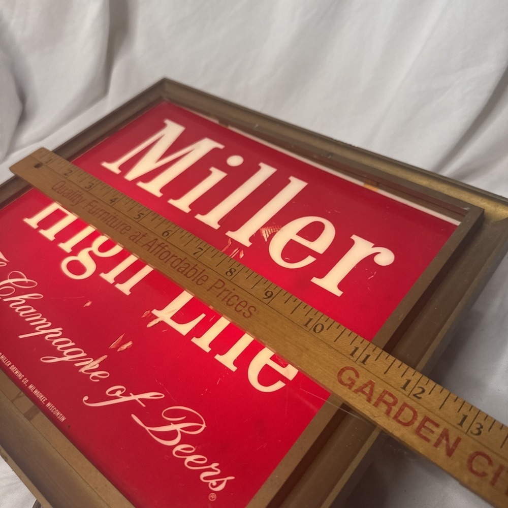 Vintage Miller High Life Light Up Red Sign The Champagne Of Beers Milwaukee WI - Picture 9 of 9